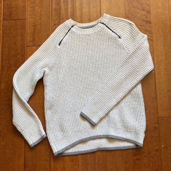 Vans Sweaters - Cozy vans sweater